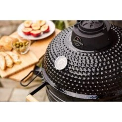 Jamestown Keramik-Holzkohlegrill Marwin M 24 Jamestown Keramik-Holzkohlegrill Marwin M -Grill und Flamme 846067 Marketing 08