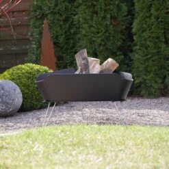 VASNER Merive M1 Feuerschale Niedrig Abgerundet Schwarz -Grill und Flamme sign garten terrasse mood1 1