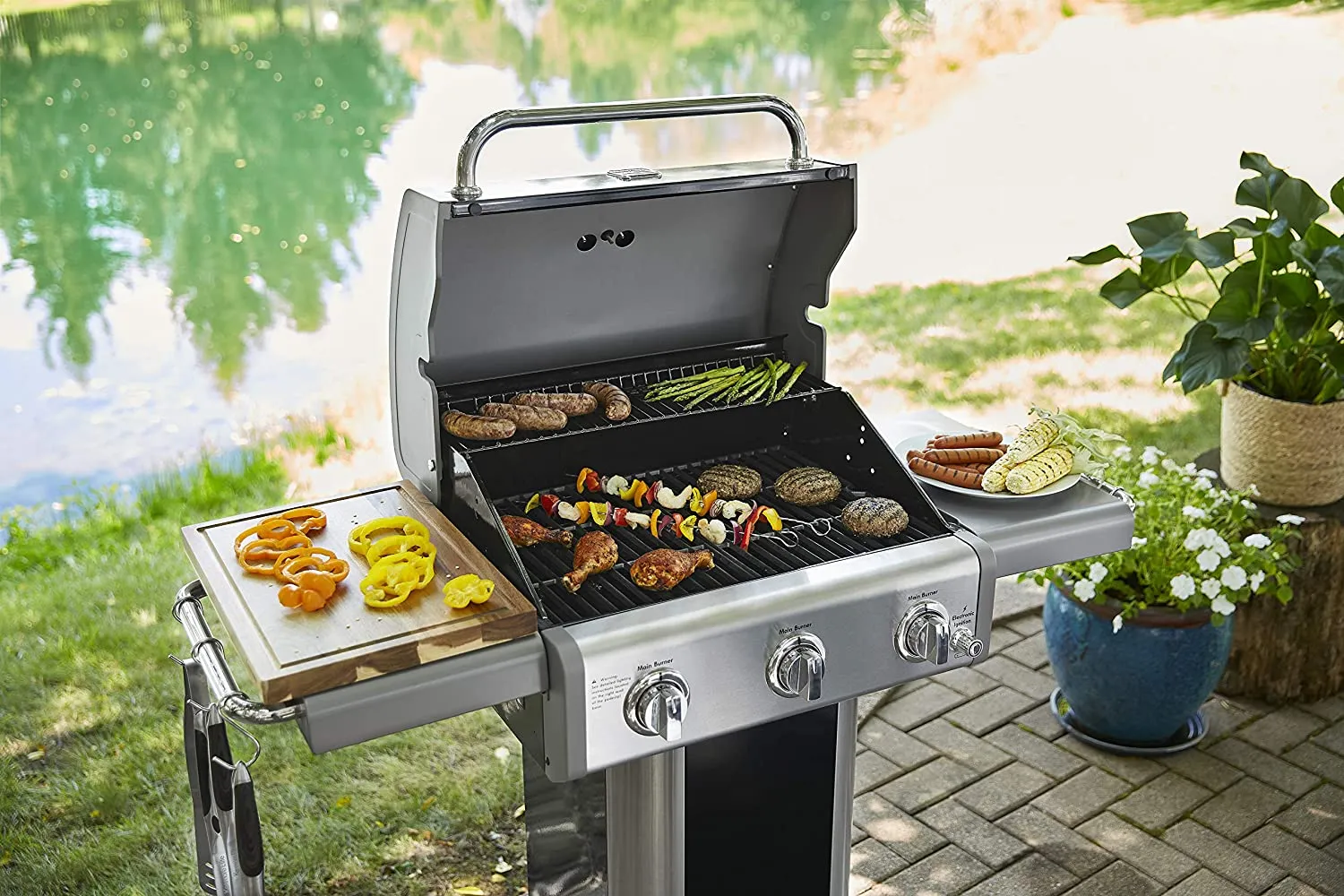 Grill und Flamme -Grill und Flamme Kenmore 3 Burner Outdoor Patio Gas Grill 1